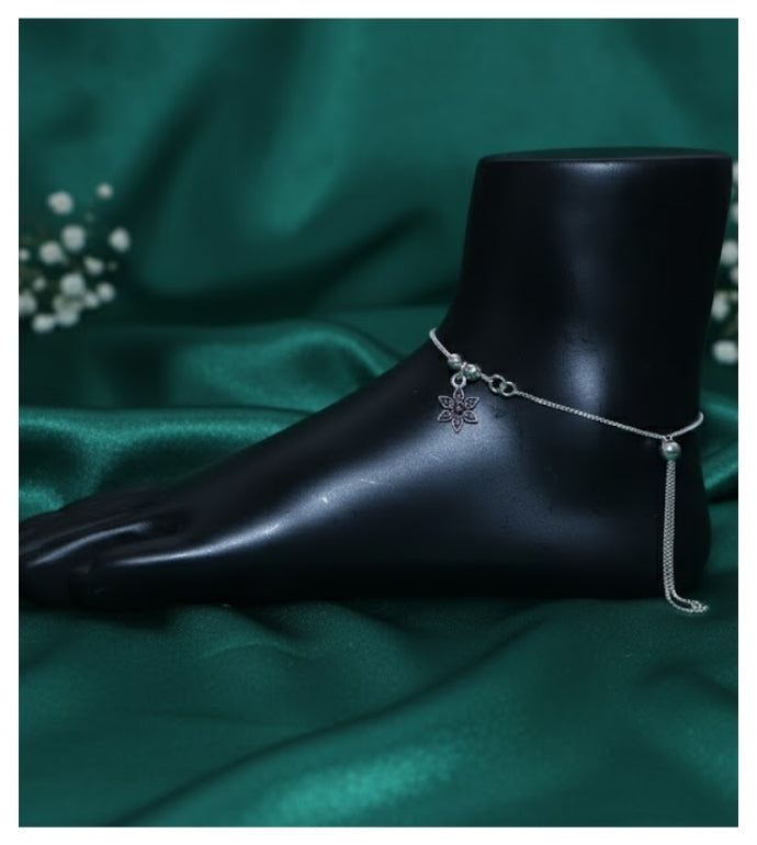 Petal Glow 92.5 Silver Flower Anklet