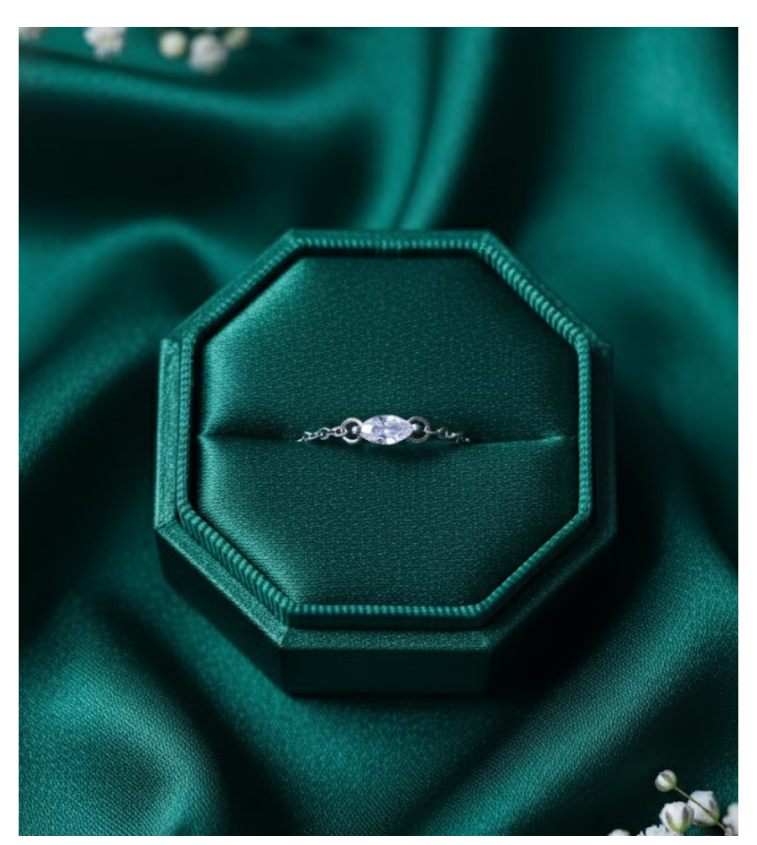 Moonlit Oval Adjustable 92.5 Silver Chain Ring