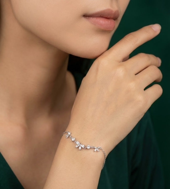 Petal Line 92.5 Silver Bracelet