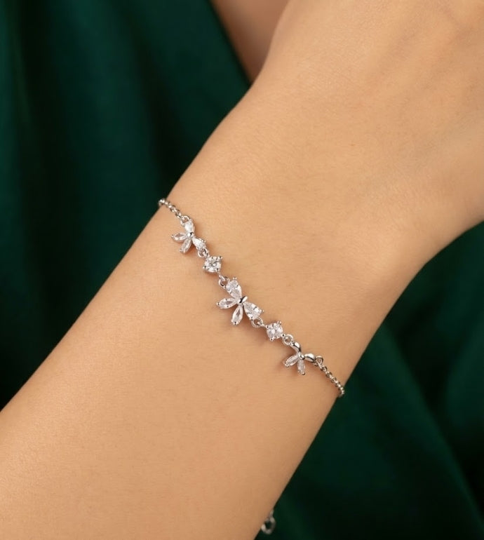 Petal Line 92.5 Silver Bracelet